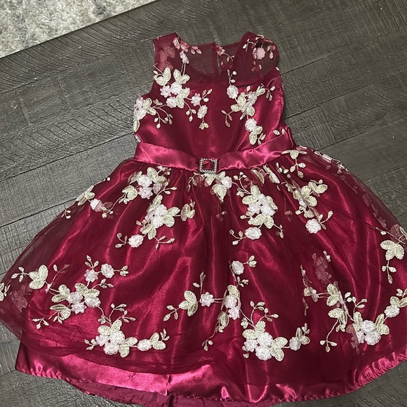 Tahari Other - Tahari Girls Red Dress Floral Gown Christmas Formal size 5